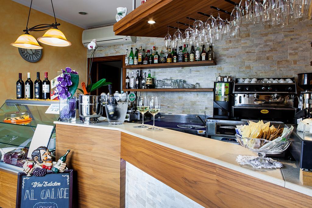 Osteria Da Cesare E Locanda Кастель Сан Петро Терме Экстерьер фото