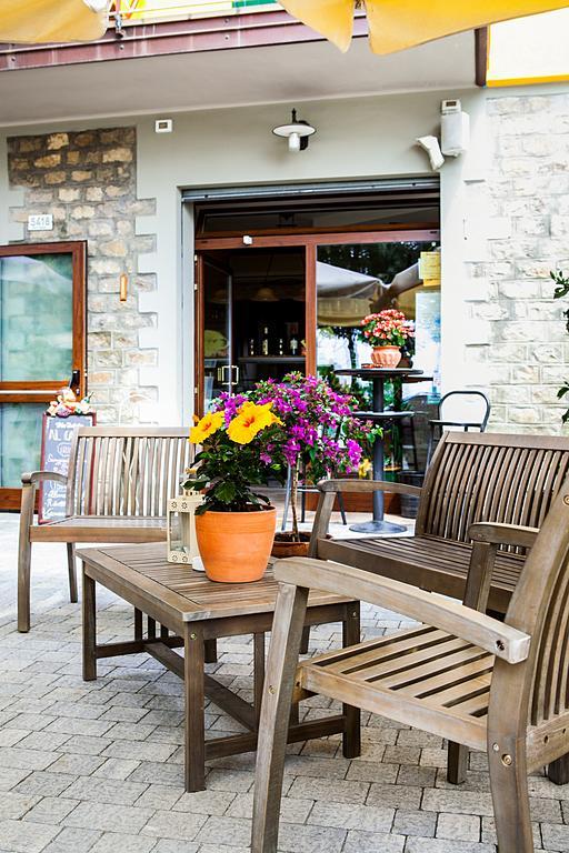 Osteria Da Cesare E Locanda Кастель Сан Петро Терме Экстерьер фото
